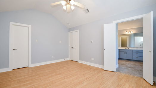 Houston 3-story, 3-bed 8642 Meadowcroft Drive-idx