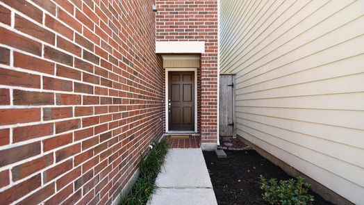 Houston 3-story, 3-bed 8642 Meadowcroft Drive-idx