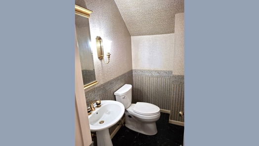 Houston 2-story, 3-bed 2226 S Piney Point Road 108-idx