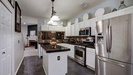 Houston null-story, 3-bed 9858 N Villa Drive-idx