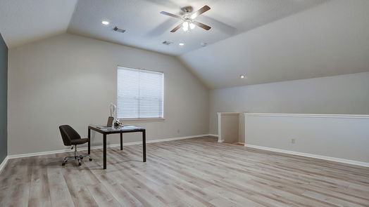 Houston null-story, 3-bed 9858 N Villa Drive-idx