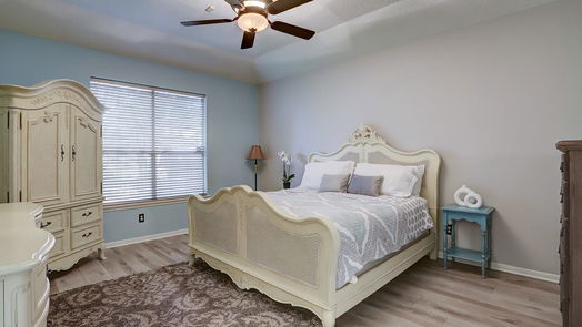 Houston null-story, 3-bed 9858 N Villa Drive-idx