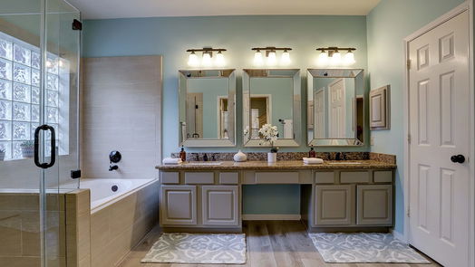 Houston null-story, 3-bed 9858 N Villa Drive-idx