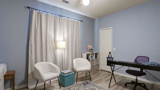 Houston null-story, 3-bed 9858 N Villa Drive-idx