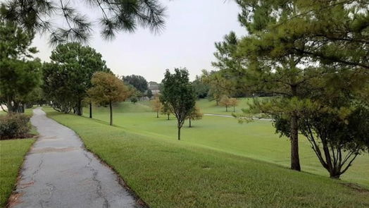 Houston null-story, 3-bed 9858 N Villa Drive-idx
