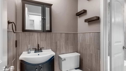 Houston 1-story, 3-bed 9210 Golden Meadow Drive-idx