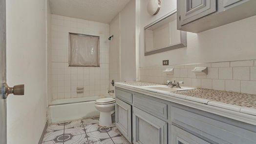 Houston null-story, 4-bed 9103 Shoal Creek Drive-idx