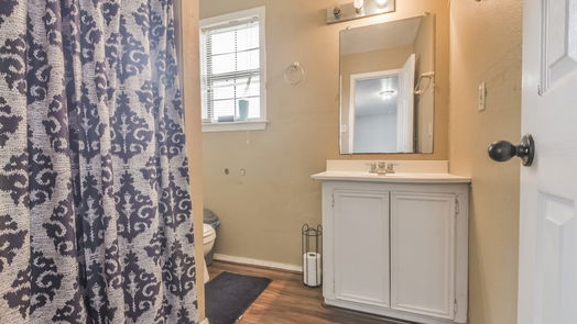 Houston null-story, 2-bed 9714 Plum Ridge Drive-idx