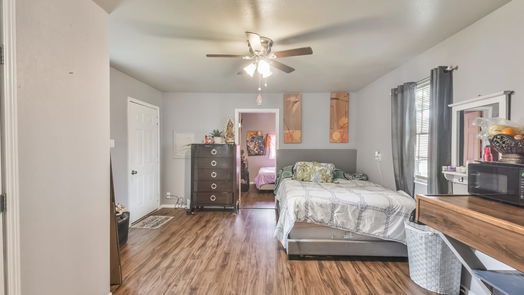 Houston null-story, 2-bed 9714 Plum Ridge Drive-idx
