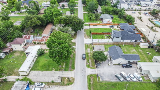 Houston 1-story, 2-bed 9714 Plum Ridge Drive-idx