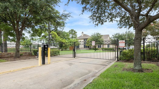 Houston 2-story, 3-bed 10814 Bay Bridge Drive-idx