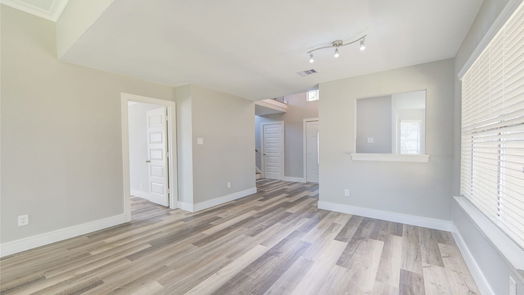 Houston 2-story, 3-bed 9734 Knights Drive-idx