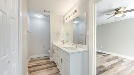 Houston 2-story, 3-bed 9734 Knights Drive-idx