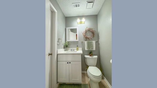 Houston 2-story, 3-bed 11315 Meadowchase Drive-idx