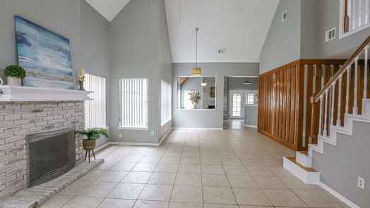 Houston 2-story, 3-bed 11315 Meadowchase Drive-idx