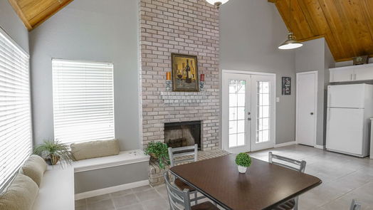 Houston 2-story, 3-bed 11315 Meadowchase Drive-idx