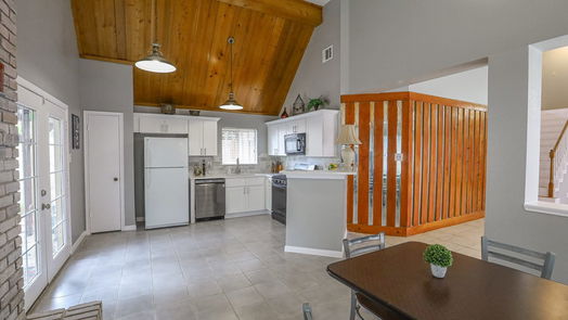 Houston 2-story, 3-bed 11315 Meadowchase Drive-idx