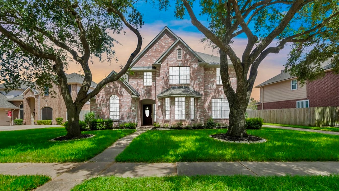 Houston 2-story, 4-bed 10718 N Belmont Court-idx