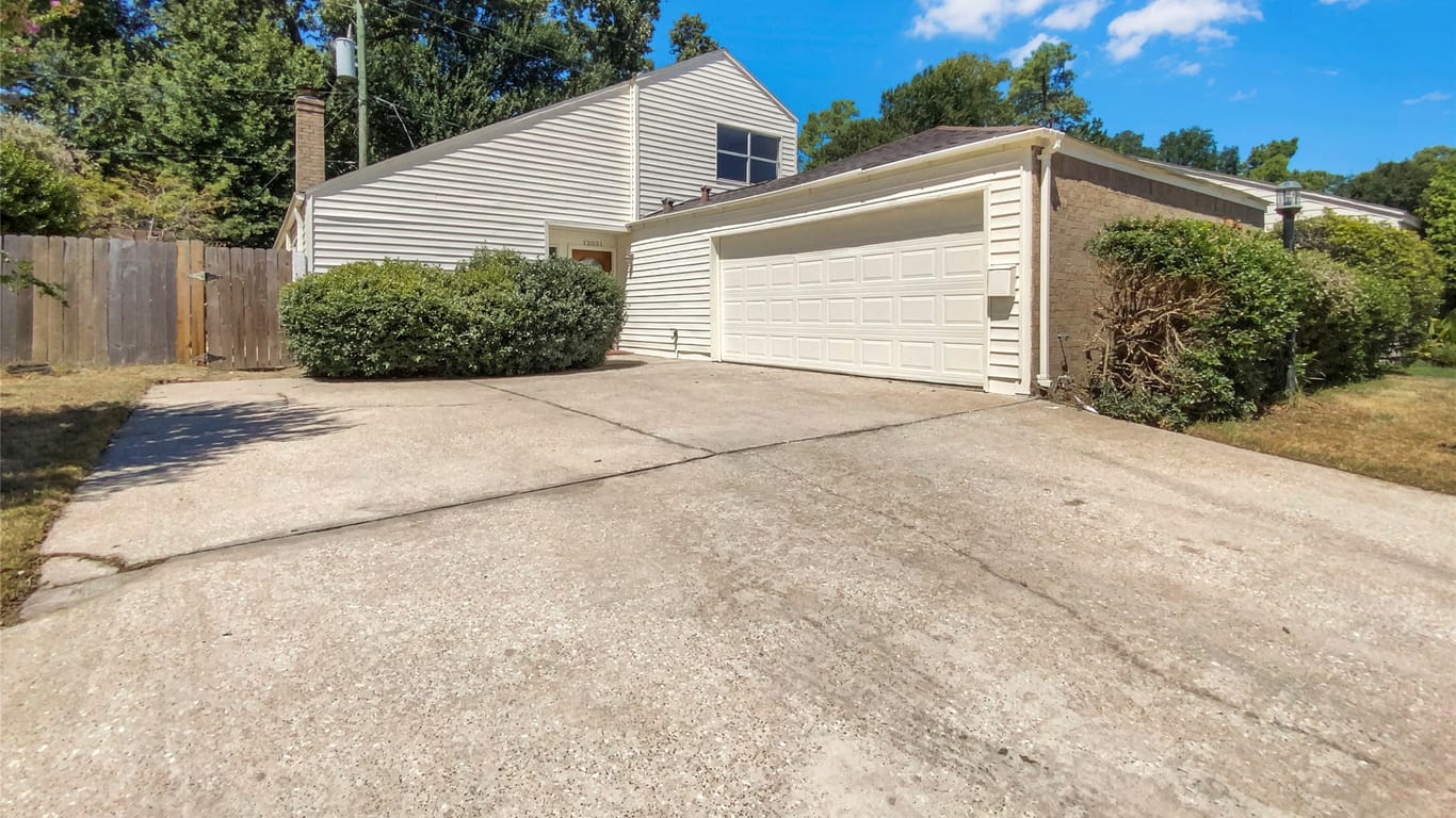 Houston 2-story, 3-bed 12031 Champion Forest Drive-idx