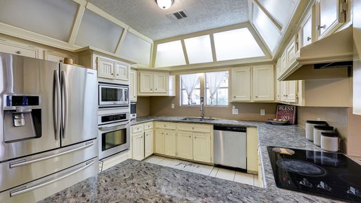 Houston 2-story, 4-bed 6722 Brittany Park Ln-idx