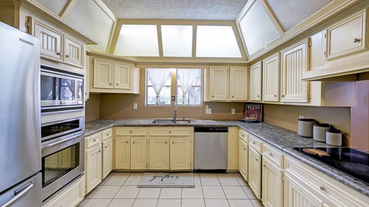 Houston 2-story, 4-bed 6722 Brittany Park Ln-idx