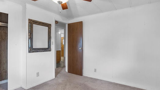Houston 1-story, 5-bed 5615 Green Pines Drive-idx