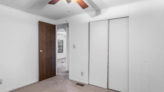Houston 1-story, 5-bed 5615 Green Pines Drive-idx