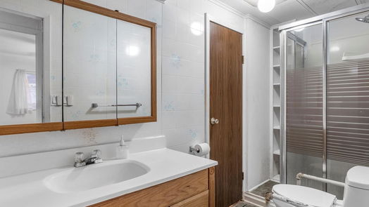 Houston 1-story, 5-bed 5615 Green Pines Drive-idx