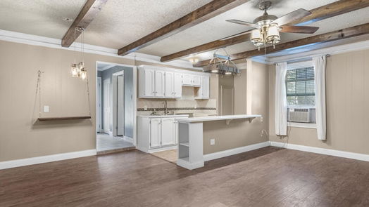 Houston 1-story, 5-bed 5615 Green Pines Drive-idx