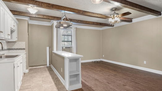 Houston 1-story, 5-bed 5615 Green Pines Drive-idx