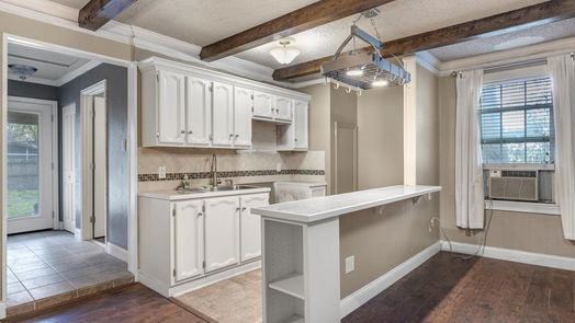 Houston 1-story, 5-bed 5615 Green Pines Drive-idx