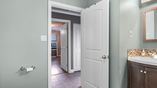 Houston 1-story, 5-bed 5615 Green Pines Drive-idx