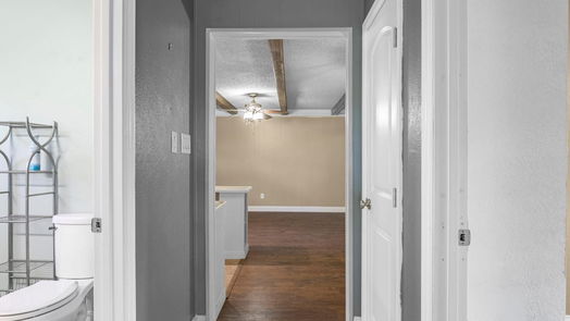 Houston 1-story, 5-bed 5615 Green Pines Drive-idx