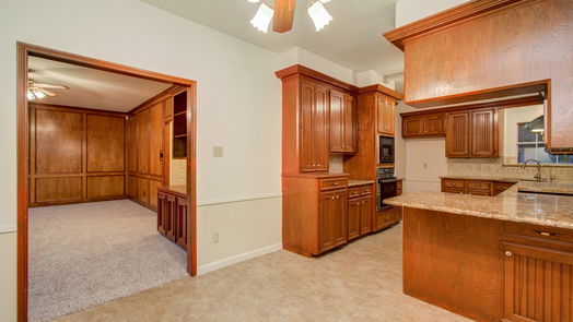 Houston 2-story, 3-bed 6415 Greenvale Lane-idx