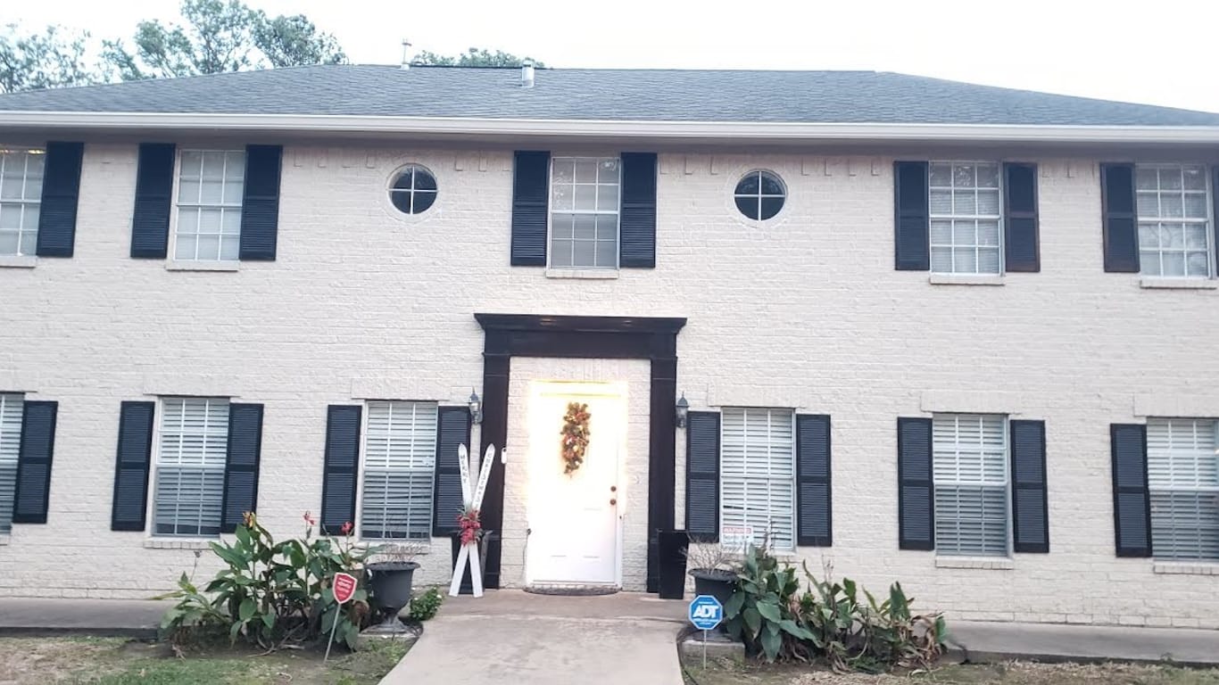 Houston 2-story, 7-bed 5211 Pinewilde Drive-idx