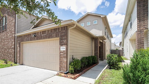 Houston 2-story, 3-bed 5214 Dauntless Drive-idx