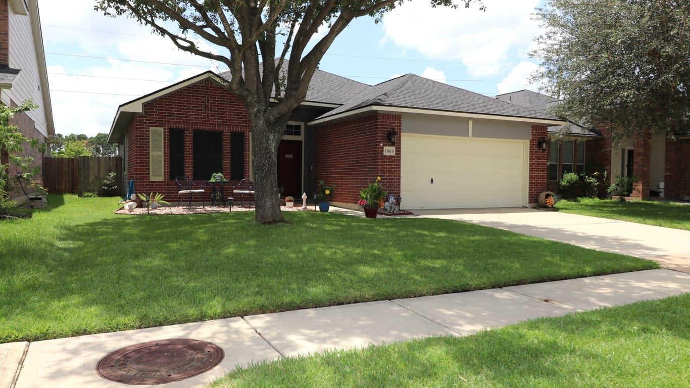 Houston 1-story, 3-bed 11615 Forest Wind Lane-idx