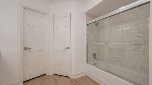 Houston 2-story, 7-bed 5902 Templegate Drive-idx