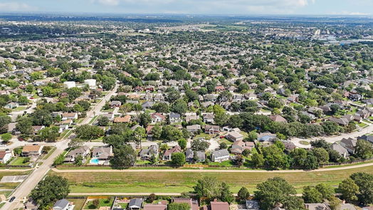 Houston 2-story, 4-bed 4910 Brooklawn Drive-idx