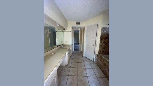Houston 2-story, 4-bed 5111 Pinewilde Drive-idx