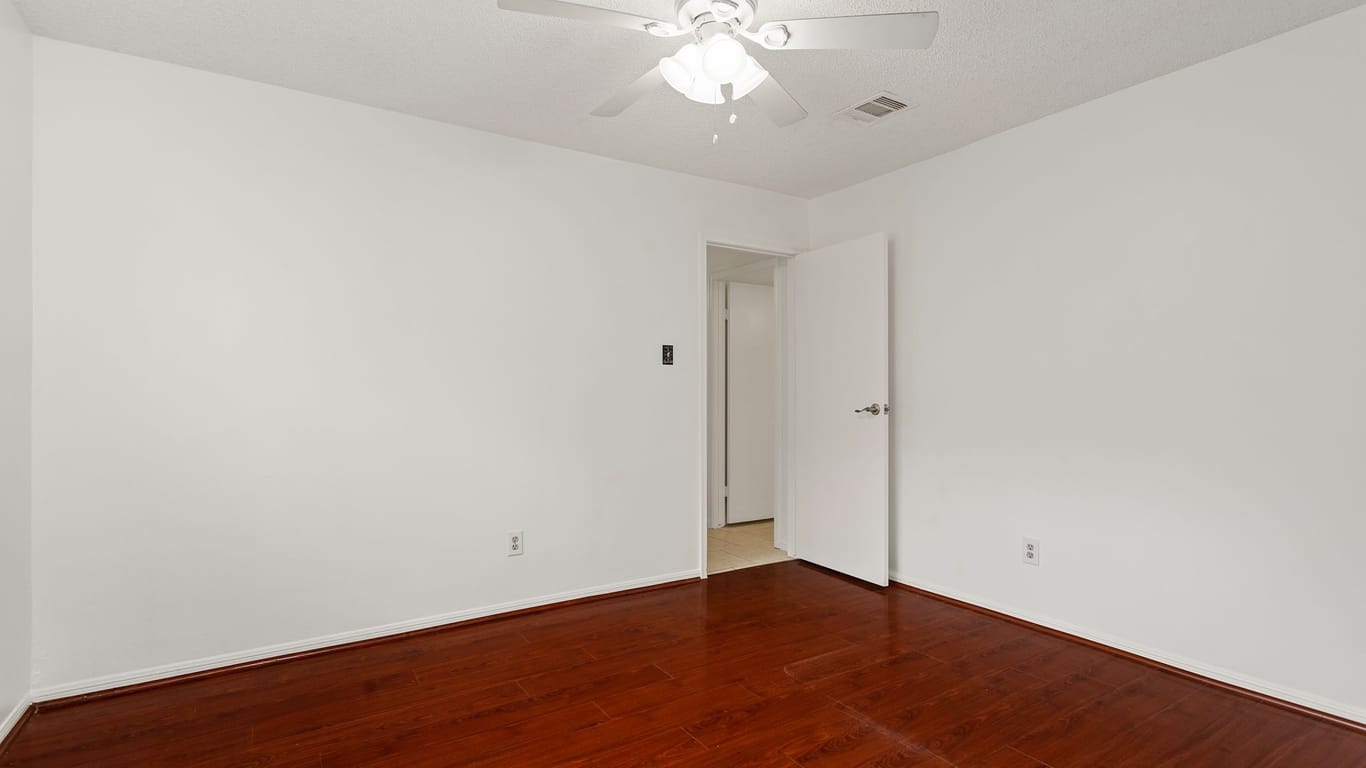 Houston 1-story, 3-bed 2210 Lacewing Lane-idx