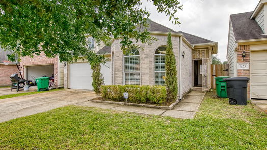 Houston 1-story, 3-bed 819 Forest Thicket Lane-idx