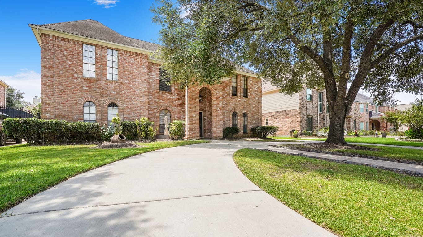 Houston 2-story, 4-bed 15311 Dawnbrook Drive-idx