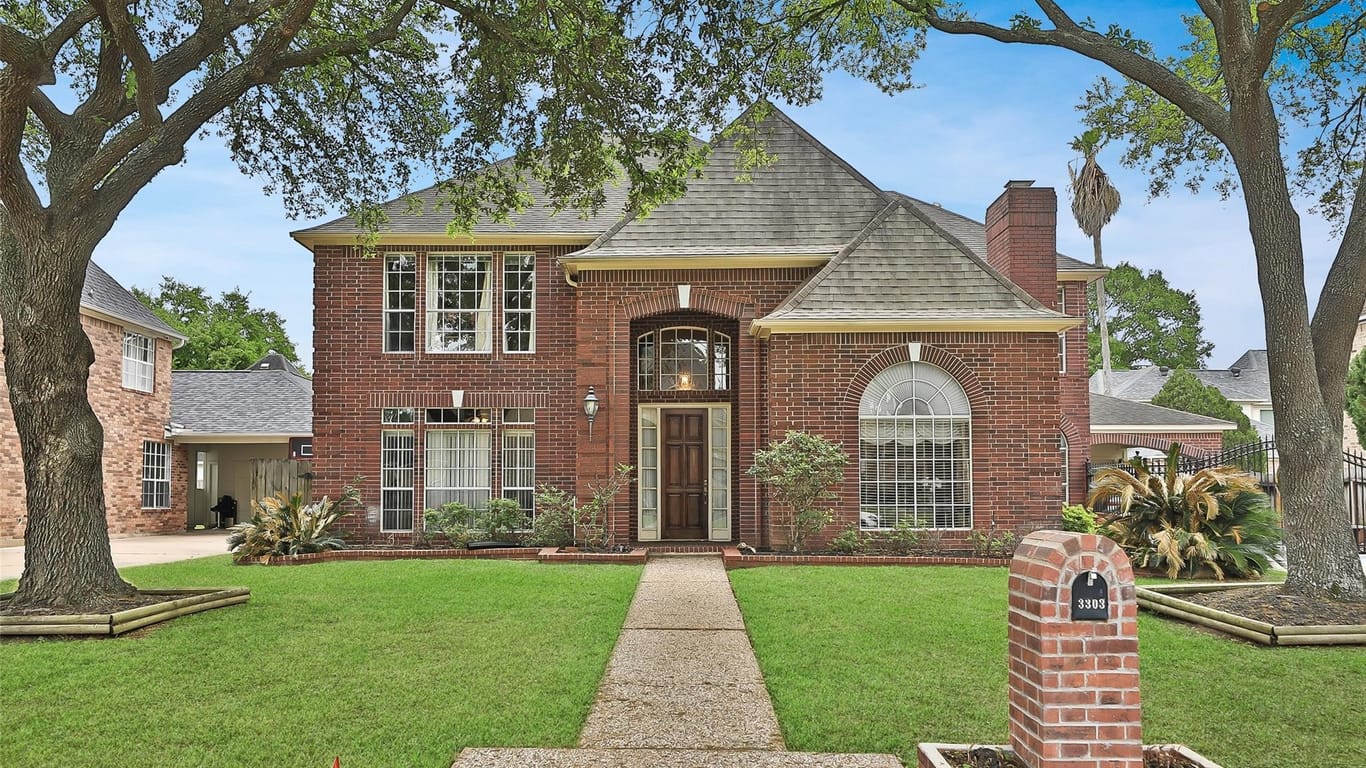 Houston 2-story, 5-bed 3303 Amber Forest Drive-idx