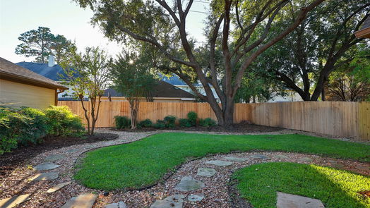 Houston 2-story, 3-bed 15103 Dawnbrook Drive-idx