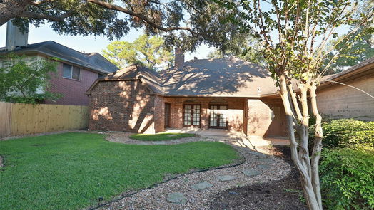 Houston 2-story, 3-bed 15103 Dawnbrook Drive-idx