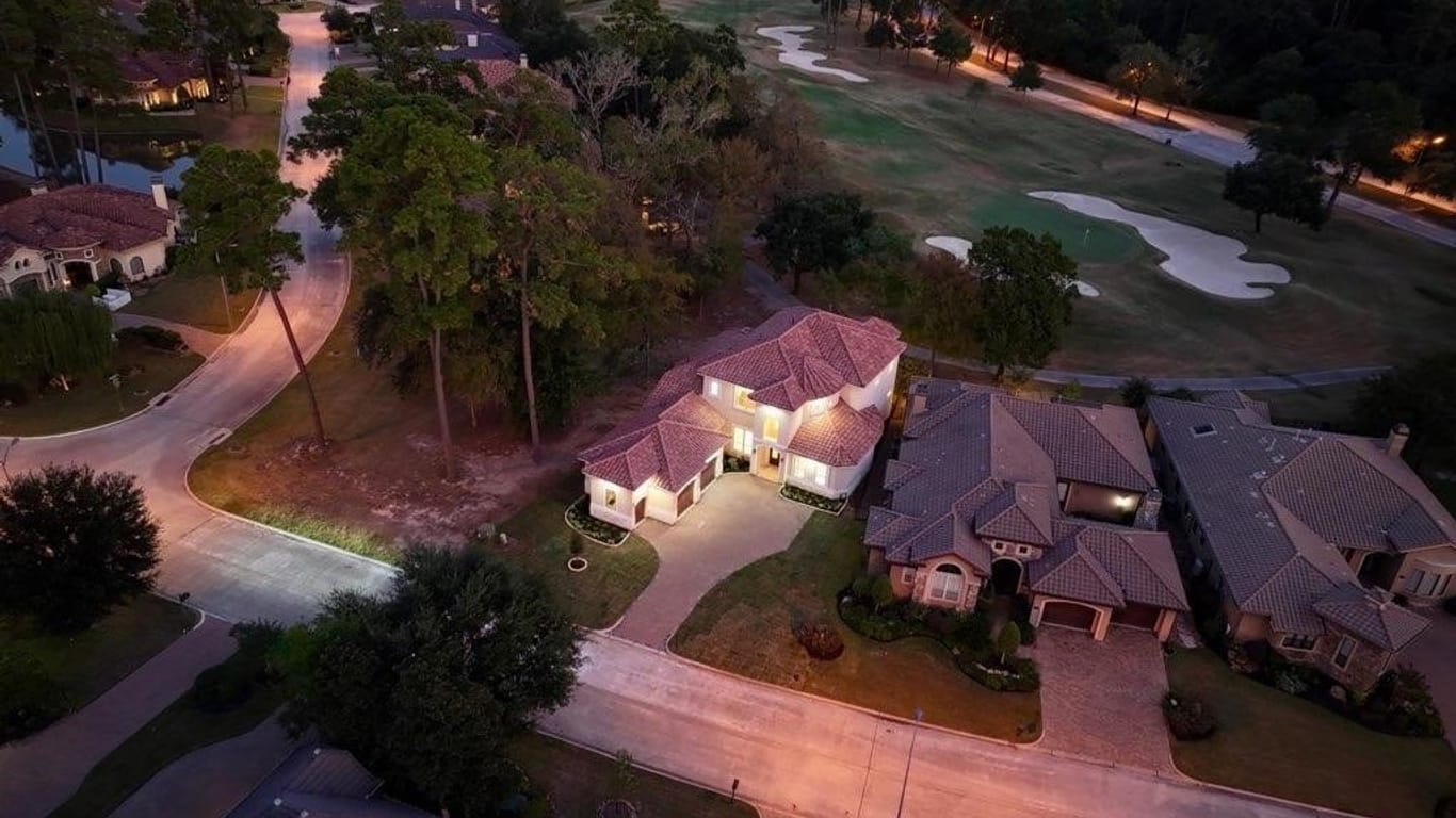 Houston 2-story, 3-bed 2915 Twin Fountains Drive-idx