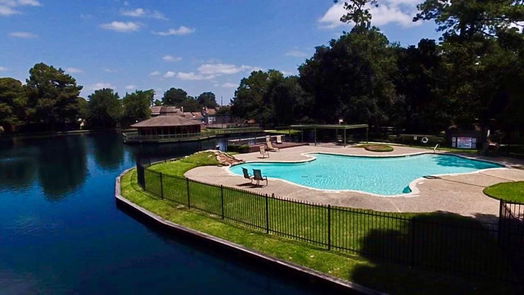 Houston 1-story, 2-bed 112 Old Bridge Lake-idx