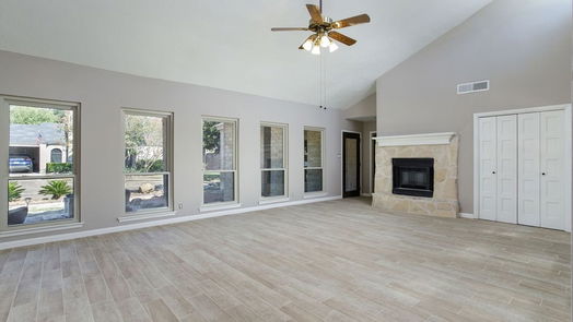 Houston 1-story, 2-bed 112 Old Bridge Lake-idx