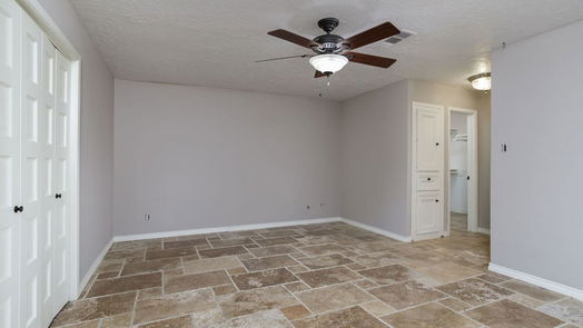Houston 1-story, 2-bed 112 Old Bridge Lake-idx